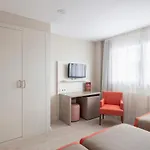 & Real Szálloda 4*