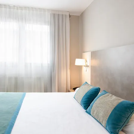 & Real Hotel Jaca