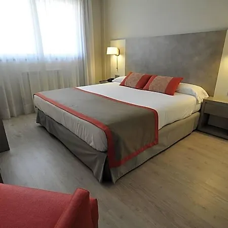& Real Hotel 4*