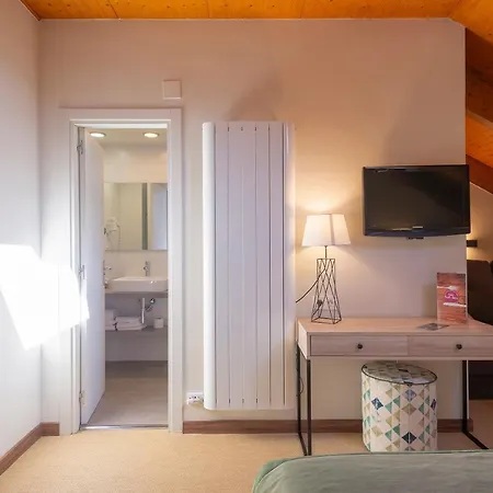 & Real Hotel