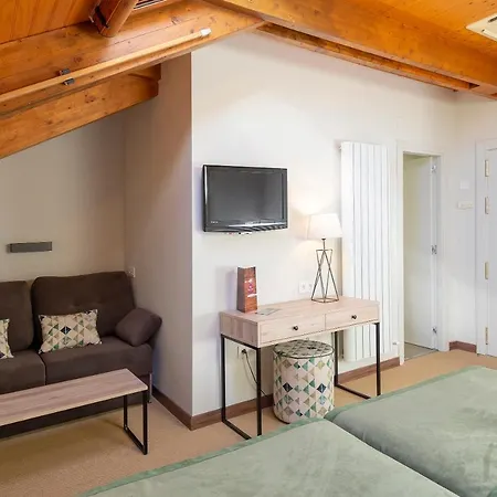 哈卡皇家水疗酒店 4*