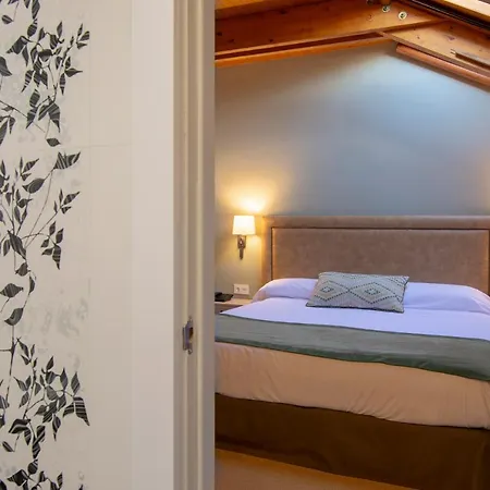 & Real Hotel 4*