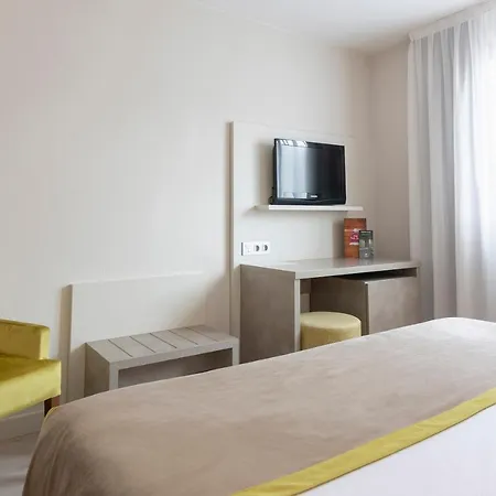 Hotel & Real