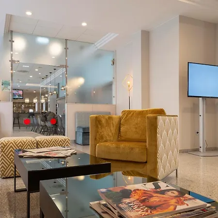 & Real Hotel
