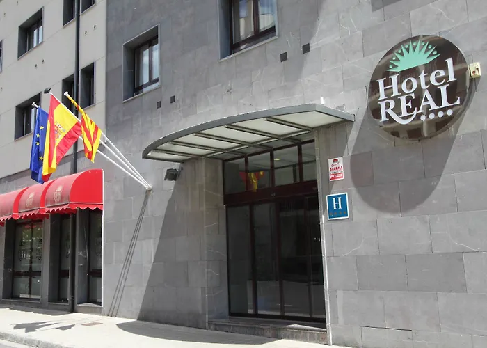 Hotell & Real 4*
